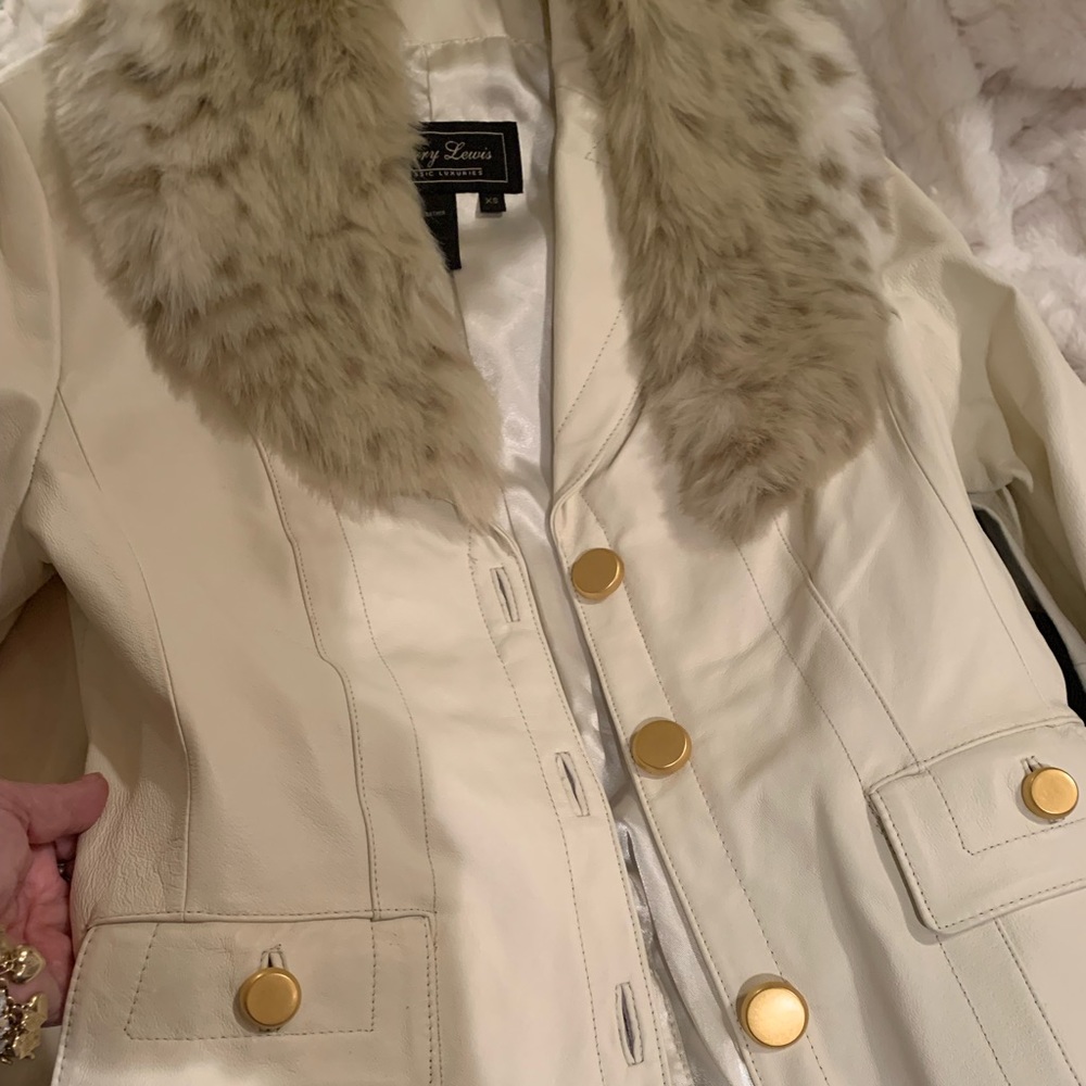 Terry Lewis XS Blazer length & Style Cream Gorgeous Leather Blazer faux fur 🤗